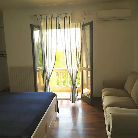 Holis San Cesario di Lecce