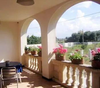 Guest house Holis