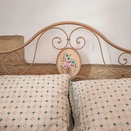 Guest house Holis *